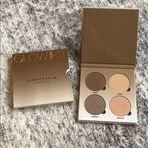 Anastasia Glow Kit - Sun Dipped - NEW